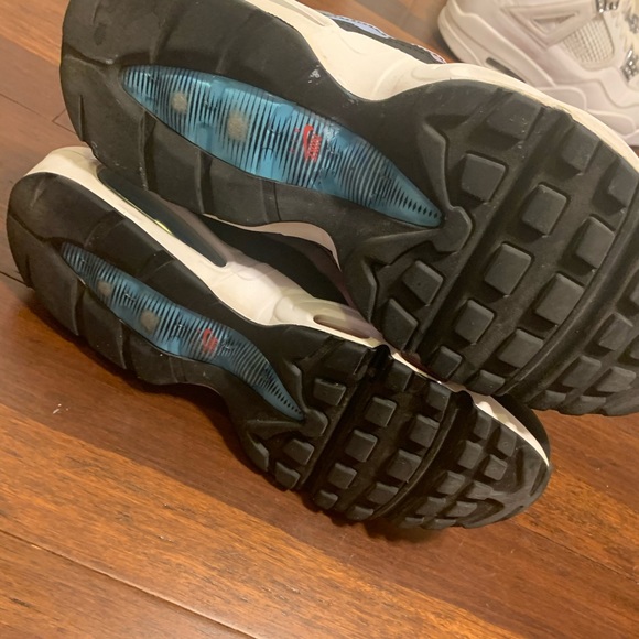 COPY - airmaxes - Picture 9 of 10